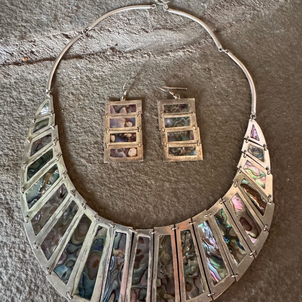 Vintage Statement Abalone Inlay Bib Necklace and Earrings Set - Silver Tone - Picture 5 of 7